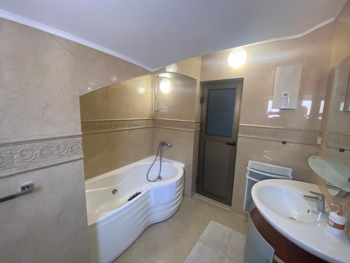 Apartments Adok Будва Екстериор снимка